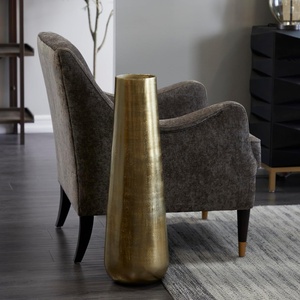 Vase à fleurs en métal de conception imprimée de couleur noire et or avec le décor à la maison luxueux de support pour de superbes arrangements floraux - Product Image 6