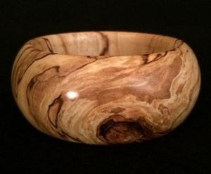 Bracelets légers en bois massif imperméables faits à la main, mode féminine traditionnelle, avec polissage fin et couleurs personnalisées - Product Image 3