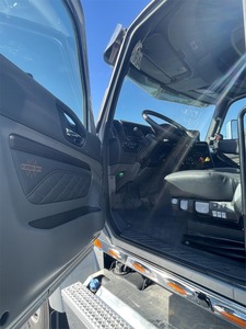 ขายด่วน รถบรรทุกหัวลากอินเตอร์เนชั่นแนล HX ปี 2025 รุ่น DUMP 6x4 ดีเซล รถหัวลากสำหรับงานหนัก รถบรรทุกพาณิชย์สำหรับงานหนัก - Product Image 4