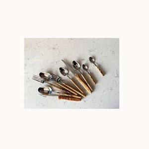 Couverts de luxe de mariage de luxe de poignée martelée en bois de concepteur poli par miroir argenté de concepteur d'acier inoxydable - Product Image 1