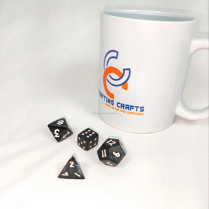 Jeu de dés en corne de buffle et en os, parfait pour les jeux de société et les jeux de société fabriqués à la main en Inde. - Product Image 1