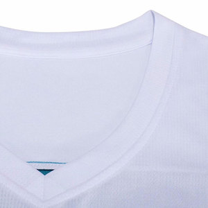 Tenue de basketball personnalisée pour hommes et jeunes : équipement d'entraînement confortable et respirant pour le jeu - Product Image 4