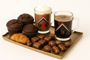 Bandeja DE SERVICIO DE METAL decorativo de aluminio convierte los chocolates simples en una lujosa indulgencia perfecta para cada ocasión especial - Product Image 5