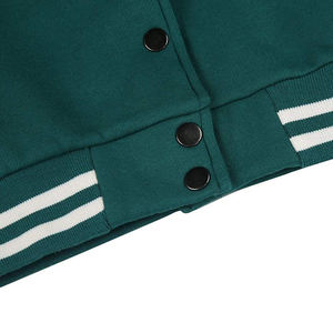 Veste de baseball varsity personnalisée en gros, logo personnalisé, femmes, haute qualité, hiver, uni, satin teint, imperméable, respirant - Product Image 4