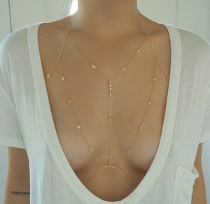 Cadena de garra de Bikini hecha a mano con detalle de borla de moda - Product Image 4