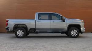 NUOVO 2025 Chevrolet Silverado 2500HD 6.6L Power-401hp 8 cilindri 2 assi Benzina 4WD Trasmissione Automatica Guida a Sinistra - Product Image 4