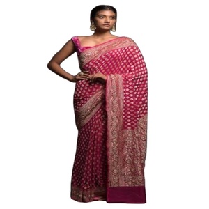 Robe de mariée indienne de styliste, lehenga, robe de fête, lehnga, choli, vêtements traditionnels indiens, broderie lourde - Product Image 1