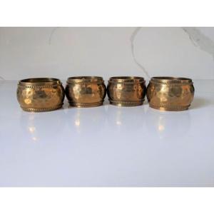 Ronds de serviette en laiton de style ferme rustique avec une finition mate antique pour des dîners décontractés et élégants et de style vintage - Product Image 3