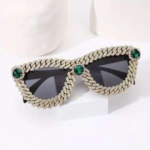 Lunettes de soleil unisexes légères en moissanite, style hip-hop, monture sans bordure personnalisée avec clous, protection UV400, fabrication à Shenzhen - Product Image 3