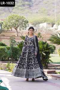 Robe Jacquard en Viscose de Style Indien et Pakistanais avec Paillettes Brodées Travail et Soie Russe Dupatta pour Femmes Robes - Product Image 3