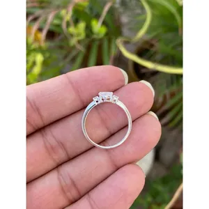 Anillo Ovalado de Piedra Lunar Arcoíris, Plata de Ley 925, Anillo de Piedras Preciosas Hecho a Mano, Proveedor de Joyería al por Mayor - Product Image 5