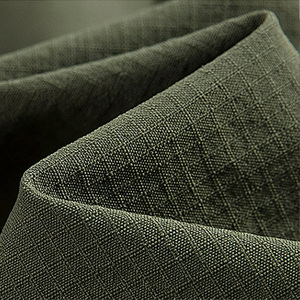 Chemise cargo robuste conçue pour les travaux extérieurs avec des caractéristiques fonctionnelles et une mobilité facile - Product Image 4