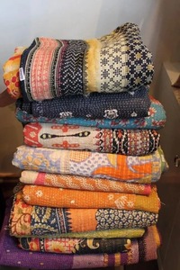 100% edredón de algodón Kantha Vintage orgánico 55*85 pulgadas hecho a mano moderno patrón de personaje sólido manta suave de lino - Product Image 3