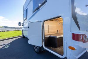 Camping-car confortable 4x4 Knaus Van TI 550MD 2026 d'occasion blanc 4-6 passagers Euro 5 Emission 11000 kg de charge utile pour le camping - Product Image 3