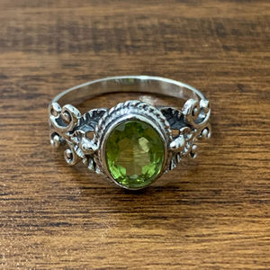 Casual Trendy <b>Peridot</b> <b>Ring</b> (3.5 Grams) Adjustable Opening Bezel Setting Inlay Fashionable Hip-Hop Style High Quality Free Size - Product Image 1