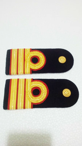 ราคาขายส่ง คุณภาพดีที่สุด ปลอกไหล่นักบินแบบกำหนดเอง ปลอกไหล่นักบินและตราสัญลักษณ์สำหรับเจ้าหน้าที่ - Product Image 4