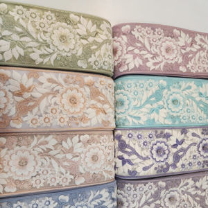 Fabricante al por mayor Venta caliente Buen bordado Encaje Trim en stock - Product Image 1