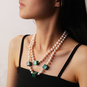 Collier de perles double couche de style vintage, forme carrée, avec malachite et perles d'eau douce, idéal pour les soirées - Product Image 5