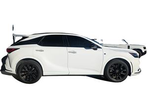 SUV Híbrido de Alto Rendimiento Modelo 2024 Usado, Estilo RX 500h F Sport, en Buenas Condiciones - Product Image 4