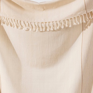 ผ้าขนหนูตุรกีแบบมีพู่ห้อย สำหรับอาบน้ำหรือเช็ดมือ - Product Image 2