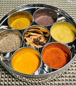 Boîte à épices ronde en acier inoxydable, Masala Dabba traditionnel - Product Image 2