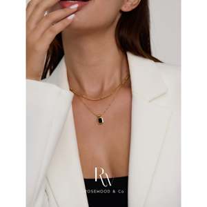 Collana con Pendente in Onice Anti-ossidazione e Pendente Quadrato Placcato Oro, Catena a Doppio Strato Stile Curb, Impilabile - Trendy - Product Image 3