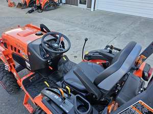 Tractor LX3520HSD 2025 - Tractor Compacto Premium para un Rendimiento Versátil - Product Image 6