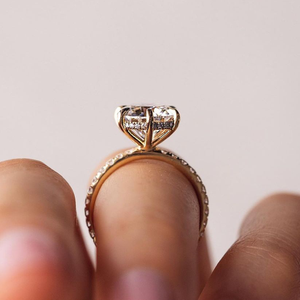 1.5 Carat Lab Grown Diamond Solitaire Ring Luxury Fine Jewelry avec Pave Setting IGI Certified for Wedding - Product Image 2