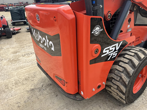 Mini-chargeuse compacte Kubota SSV75, robuste, moteur Kubota puissant, pompe hydraulique, PLC, moment de charge élevé, garantie 1 an - Product Image 5