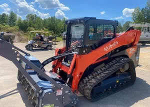 Cargadora Compacta de Orugas Kubota SVL97-2 de Calidad Original con Desbrozadora Loftness Battle Ax a Buen Precio - Product Image 5