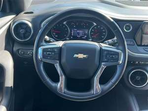 Increíble Chevrolet Blazer 3LT AWD 2022 Usada en Perfectas Condiciones con Poco Kilometraje en Existencia, Ofrecida a una Fantástica Oferta - Product Image 3