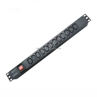 PDU en alliage d'aluminium 6 prises UK 13A, prises UK 135 degrés, montage en rack 1,5U avec interrupteur marche/arrêt