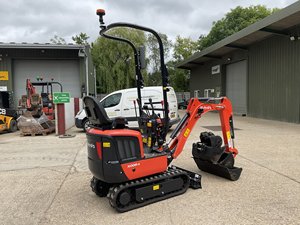 รถขุดขนาดเล็ก Kubota รุ่น K008-5 มือสอง แบบตีนตะขาบ ความจุบุ้งกี๋ 5 ตัน ปี 2001 ใช้งาน 4000 ชั่วโมง เหมาะสำหรับงานก่อสร้างในฟาร์ม - Product Image 4
