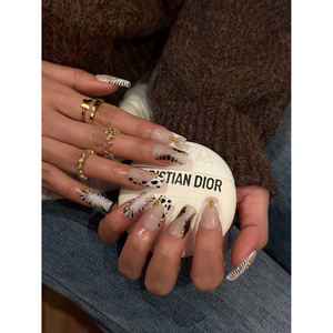 Uñas Postizas Color Marfil Estilo Safari, Elegantes Calcomanías para Uñas para un Atuendo Elegante - Product Image 4