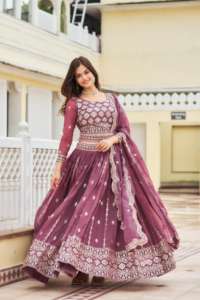 Design moderne pour femmes indien pakistanais soie Polyester Lehenga Choli 5mm broderie séquence travail meilleur prix forte demande pour - Product Image 2