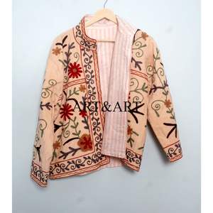 Veste matelassée en coton 100% luxueuse, brodée à la main, motif floral, détails complexes, élégance intemporelle, spécial hiver - Product Image 6