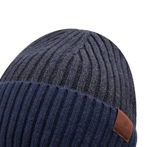 Gorros unisex cálidos y elegantes hechos de acrílico suave, perfectos para ropa de invierno, moda informal o marca promocional - Product Image 4