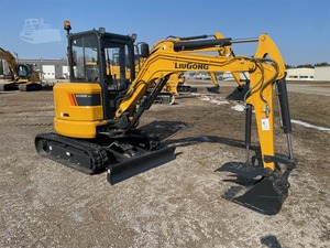 Mini Excavadora Usada de 5.5 Toneladas con Motor y Bomba, Certificación CE - Product Image 3