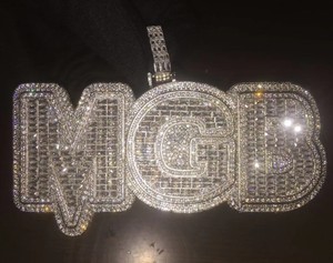 Nombre personalizado VVS Moissanite Diamond Baguette Cut Pendant & Charm Chapado en oro blanco IG Certified Iced Hip Hop Style Hombres Mujeres - Product Image 2