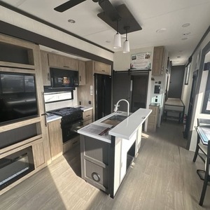 Nouvelle caravane de camping haut de gamme 2026 F-o-r-e-s-t R-i-v-e-r Elite 36-R-F à vendre pour le camping et les voyages - Product Image 1