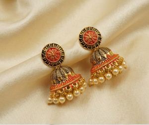 Juego de Pendientes Tradicionales Antiguos con Alto Pulido Dorado, Ideal para Bodas, Fiestas, Uso Festivo y Ocasiones Culturales - Product Image 1