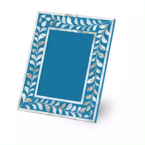 Cadre photo en os avec incrustation de résine, fait à la main, taille personnalisable, nouveau design, orientation verticale pour table - Product Image 1