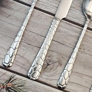 Ensemble de couverts en acier inoxydable écologique de finition luxueuse pour la salle à manger moderne et les fêtes |   Couverts élégants avec des couleurs personnalisées - Product Image 3