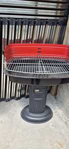 Dorello Pedestal Parrilla de carbón Elegante parrilla para su patio trasero - Product Image 6