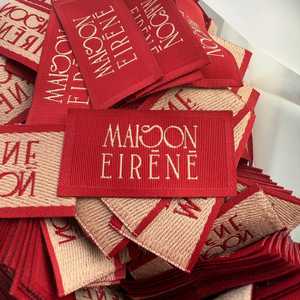 Étiquettes de vêtements tissées écologiques personnalisées au Pakistan Techniques d'estampage à chaud au bord découpé au laser - Product Image 3