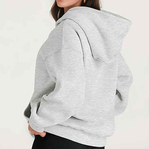Sudadera con capucha recortada ecológica para mujer con logotipo personalizado OEM, traje de jogging de punto transpirable, ropa de calle, estilo frontal, figuras informales de invierno - Product Image 2