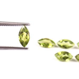 4X8MM AAA ++ Qualité Naturel Vert Péridot Marquise À Facettes Coupe Lâche À La Main Semi-Précieux Fabrication De Bijoux En Gros Lot - Product Image 2