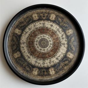 Placa de cargador de resina de plata satinada con diseño Art Deco, superficie metálica mate suave ligera para estilo de mesa clásico moderno - Product Image 6