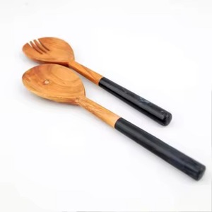 Ensemble de service à salade en bois d'acacia naturel avec manche en résine, ustensiles de cuisine - Product Image 1