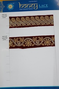 Lujoso adorno de encaje de diseñador para moda de alta gama y ropa de novia Patrones intrincados y detalles elegantes para ropa de boda - Product Image 3